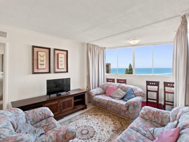 Apartment for sale in Kingsburgh, Kwazulu-natal