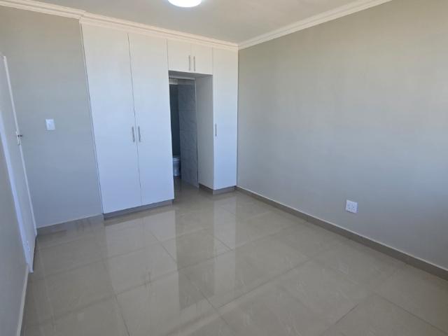 Apartment for sale in Kingsburgh, Kwazulu-natal