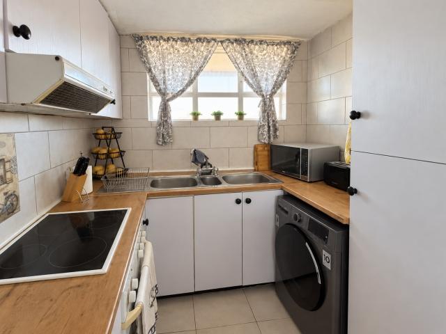 Apartment for sale in Kingsburgh, Kwazulu-natal