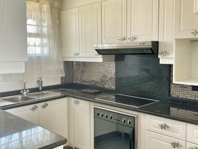 Apartment for sale in Kingsburgh, Kwazulu-natal