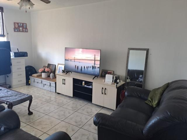 Apartment for sale in Kingsburgh, Kwazulu-natal