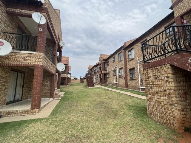 Apartment for sale in Dr Kenneth Kaunda, North West