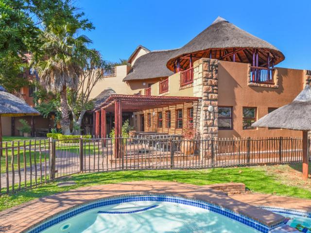 Apartment for sale in Douglasdale, Randburg