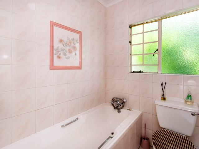 Apartment for sale in Edenvale, Gauteng