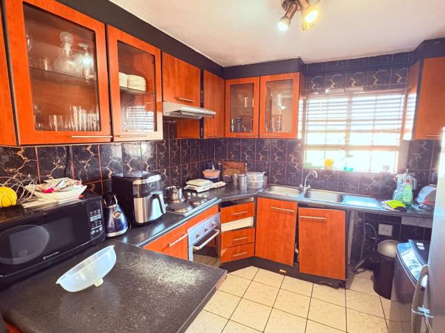 Apartment for sale in Nooitgedacht, Gauteng