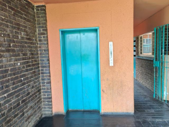 Apartment for sale in Nooitgedacht, Gauteng