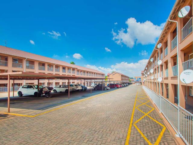 Apartment for sale in Nooitgedacht, Gauteng
