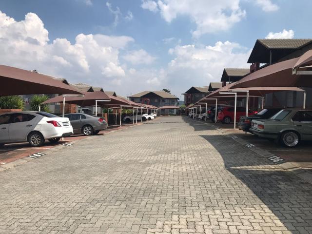 Apartment for sale in Vosloorus, Gauteng