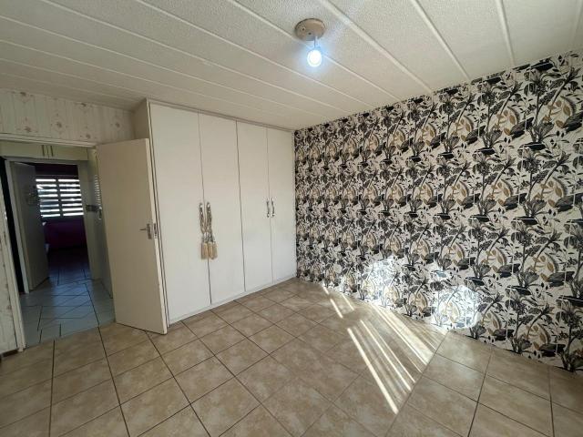 Apartment for sale in Vosloorus, Gauteng