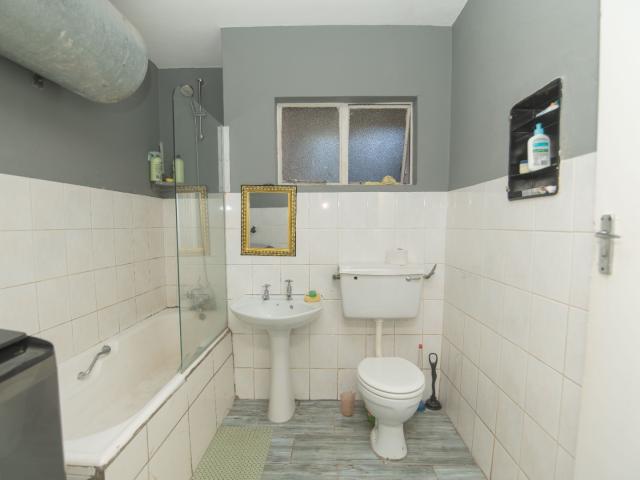 Apartment for sale in Port Elizabeth, Eastern Cape