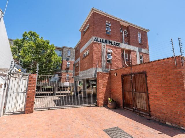 Apartment for sale in Grahamstown, Eastern Cape