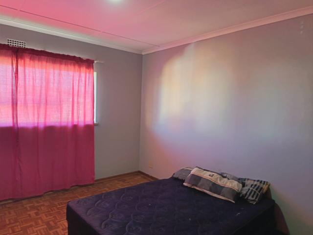 Apartment for sale in Mohlakeng, Gauteng