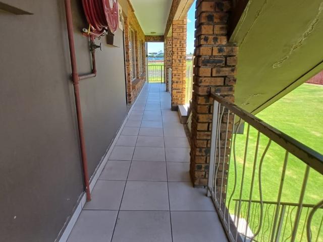 Apartment for sale in Mohlakeng, Gauteng