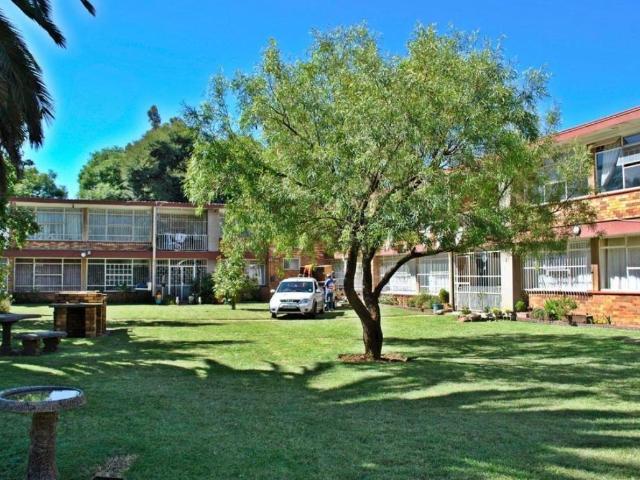 Apartment for sale in Mohlakeng, Gauteng
