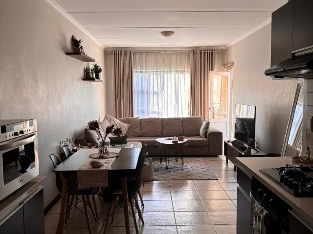 Apartment for sale in Vosloorus, Gauteng