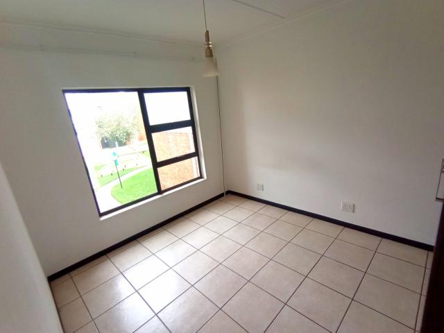 Apartment for sale in Vosloorus, Gauteng