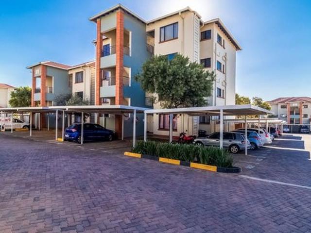 Apartment for sale in Vosloorus, Gauteng