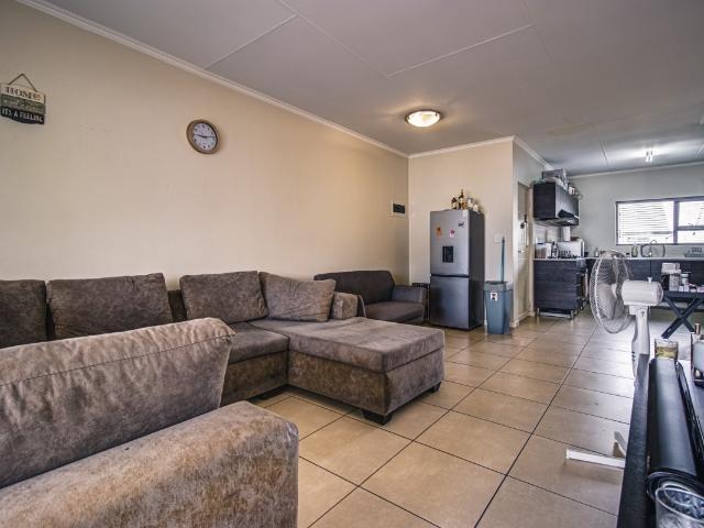 Apartment for sale in Vosloorus, Gauteng