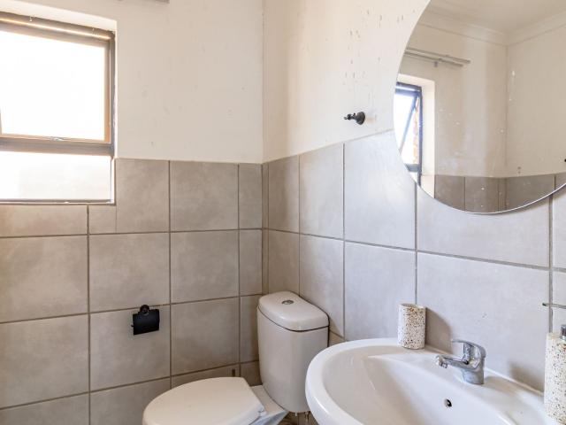 Apartment for sale in Nooitgedacht, Gauteng