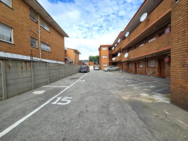 Apartment for sale in Vosloorus, Gauteng
