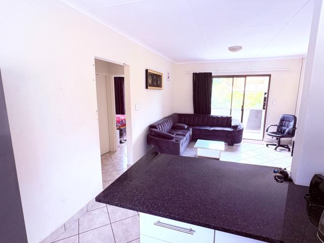 Apartment for sale in Johannesburg Ward 83, Roodepoort