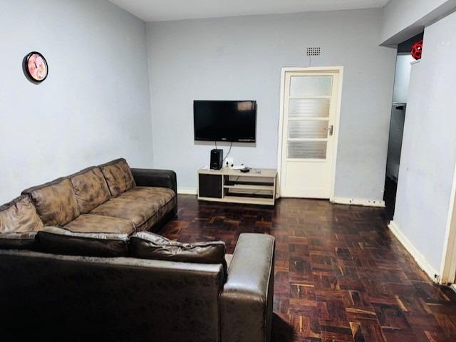 Apartment for sale in Vosloorus, Gauteng