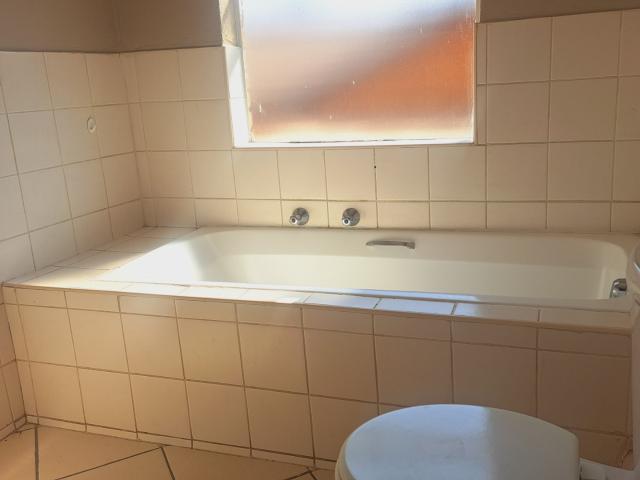 Apartment for sale in Nooitgedacht, Gauteng