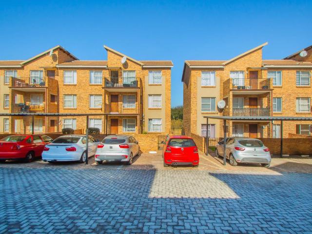 Apartment for sale in Nooitgedacht, Gauteng