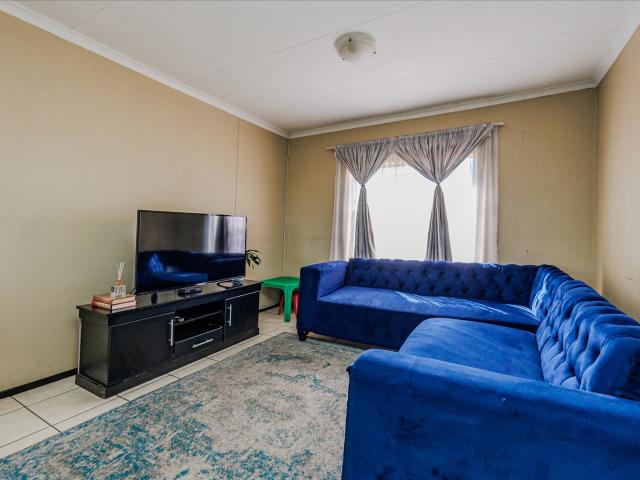 Apartment for sale in Nooitgedacht, Gauteng