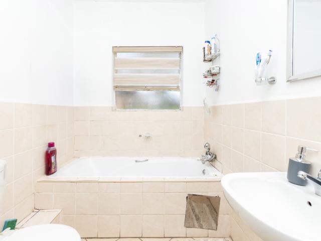 Apartment for sale in Nooitgedacht, Gauteng