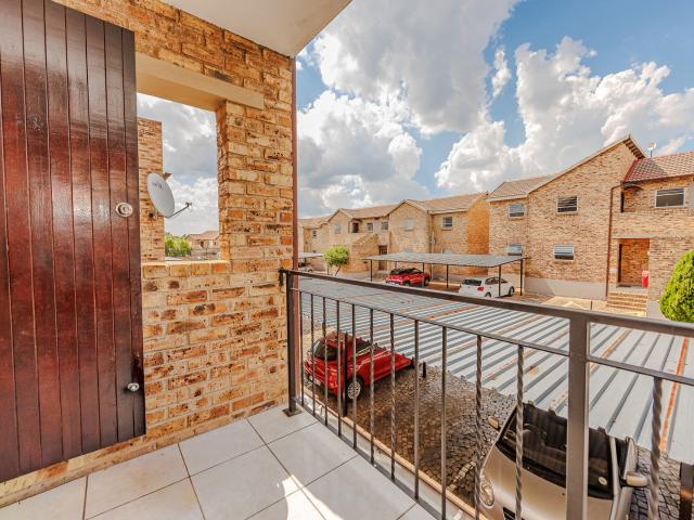Apartment for sale in Nooitgedacht, Gauteng