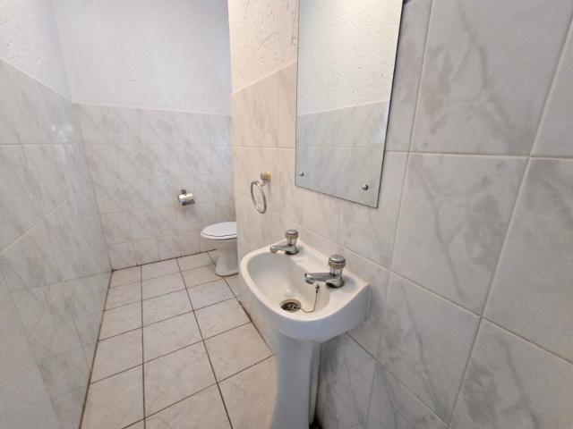 Apartment for sale in Hartbeespoort Dam Nature Reserve, North West