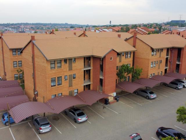 Apartment for sale in Olievenhoutbos, Gauteng