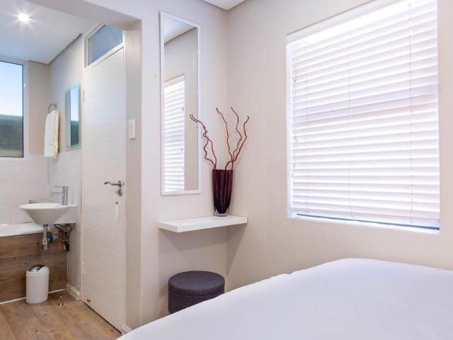 Apartment for sale in La Mercy, Kwazulu-natal