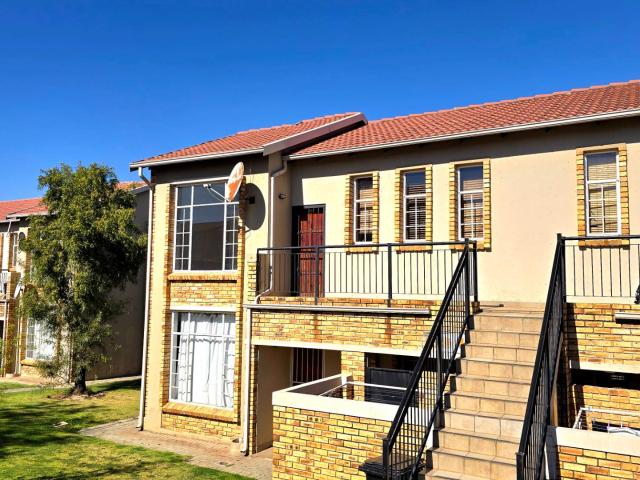 Apartment for sale in Nooitgedacht, Gauteng
