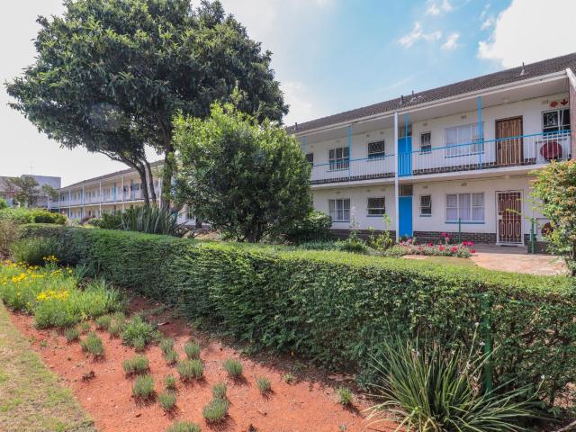 Apartment for sale in Vosloorus, Gauteng