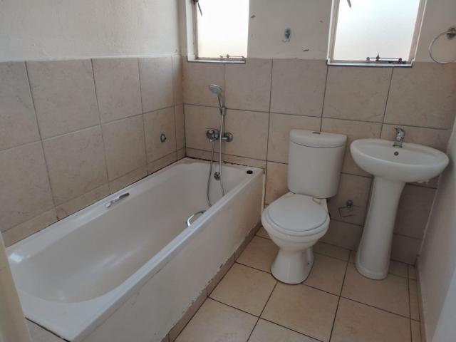 Apartment for sale in Nooitgedacht, Gauteng