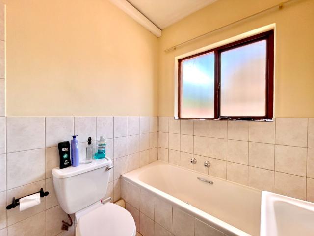 Apartment for sale in Nooitgedacht, Gauteng