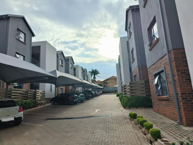Apartment for sale in Nooitgedacht, Gauteng