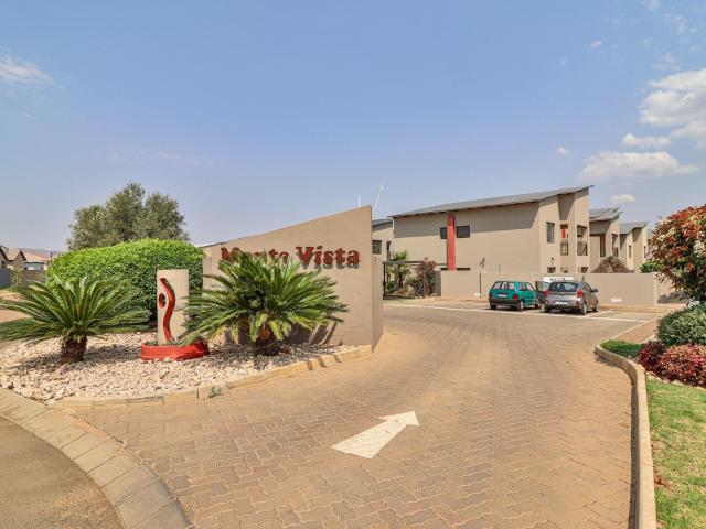 Apartment for sale in Hartbeespoort Dam Nature Reserve, North West