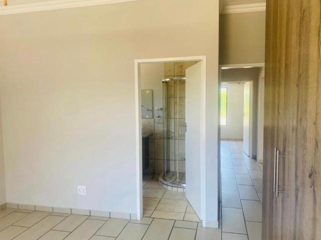 Apartment for sale in Hartbeespoort Dam Nature Reserve, North West