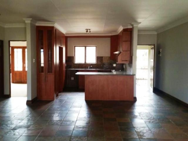 Apartment for sale in Hartbeespoort Dam Nature Reserve, North West