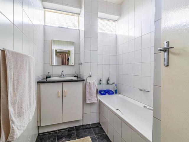 Apartment for sale in Rosebank, Gauteng