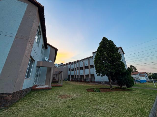 Apartment for sale in Vosloorus, Gauteng