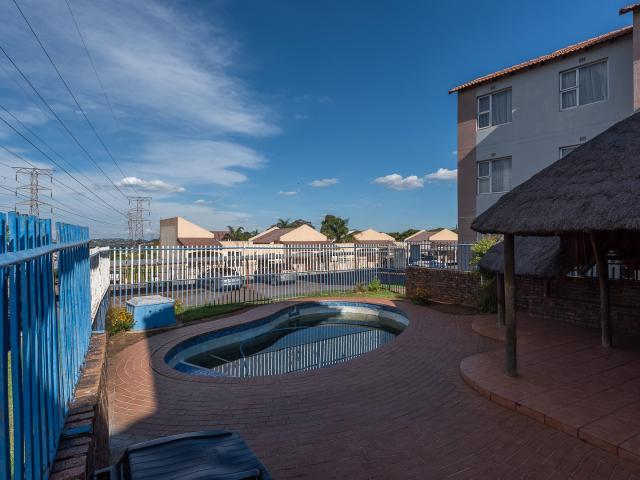 Apartment for sale in Vosloorus, Gauteng
