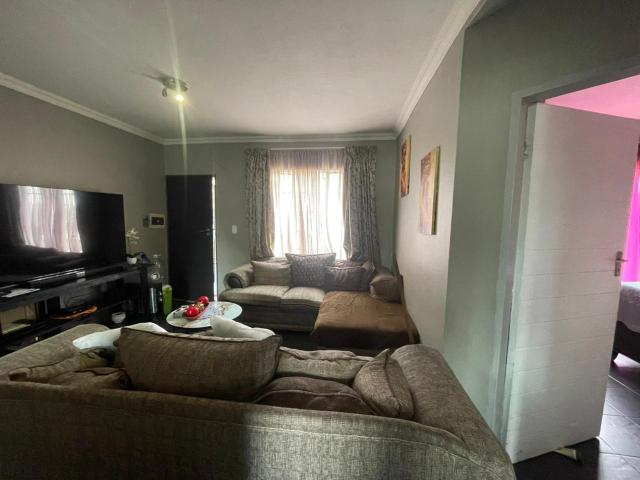 Apartment for sale in Pullens Hope, Mpumalanga