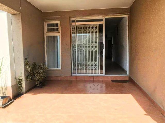 Apartment for sale in Vosloorus, Gauteng