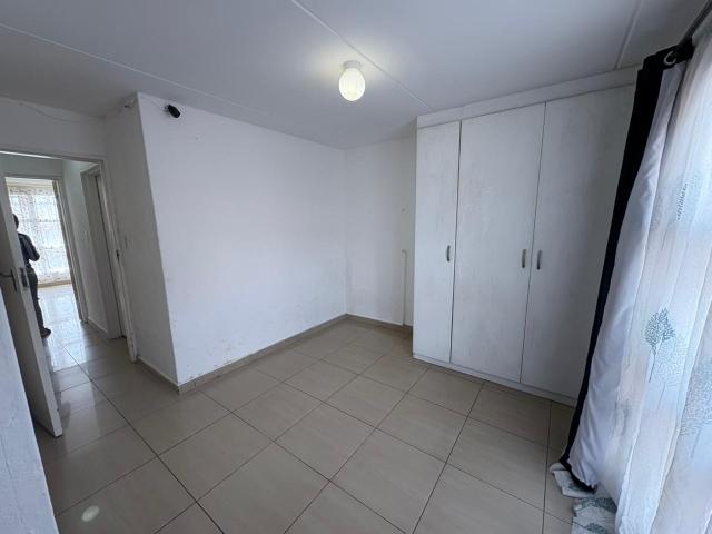 Apartment for sale in Vosloorus, Gauteng