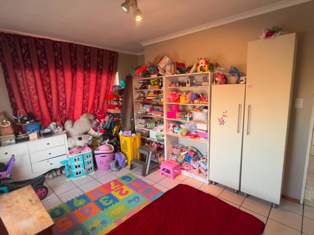 Apartment for sale in Vosloorus, Gauteng
