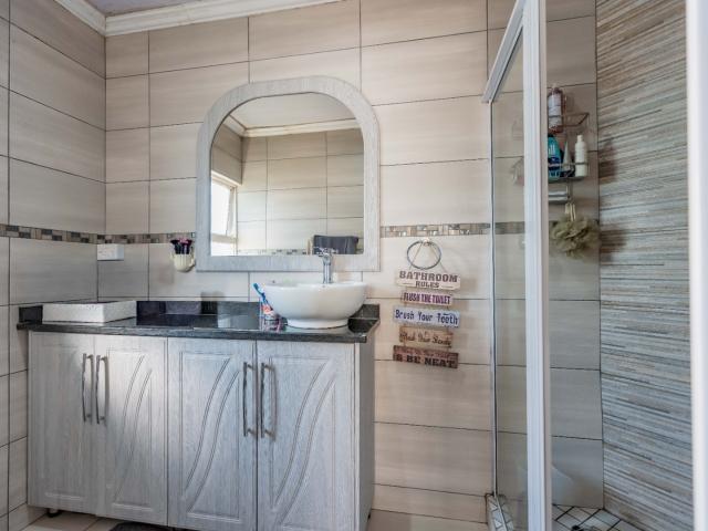 Apartment for sale in Mt Edgecombe, Kwazulu-natal